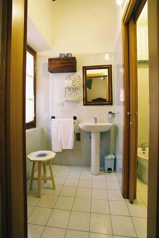 Camere Zimmer Rooms San Francesco Buti Kültér fotó